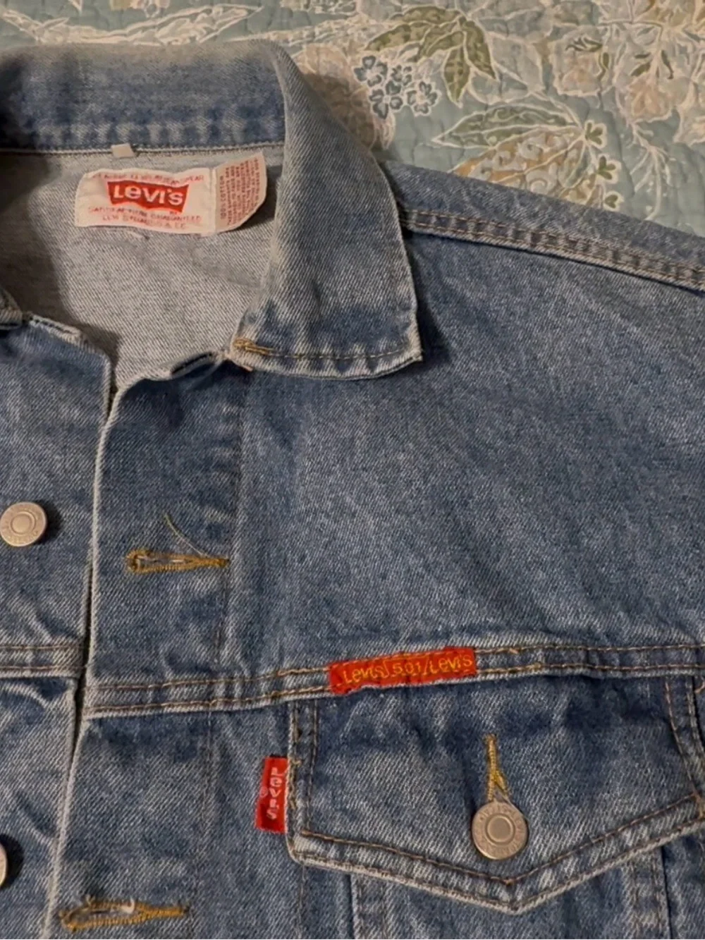 Vintage Levi’s red label denim jacket, sz lrg, used. - Picture 2 of 10